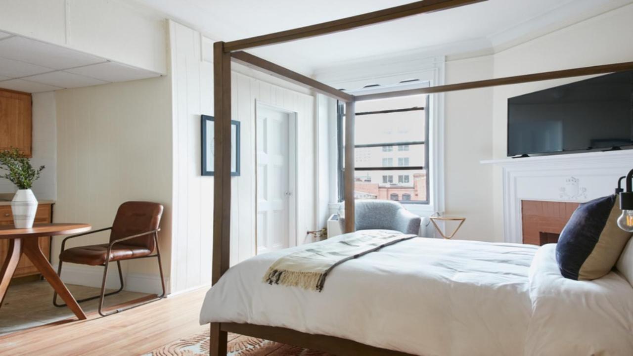 Charming Downtown Crossing Suites By Sonder Everett Eksteriør billede